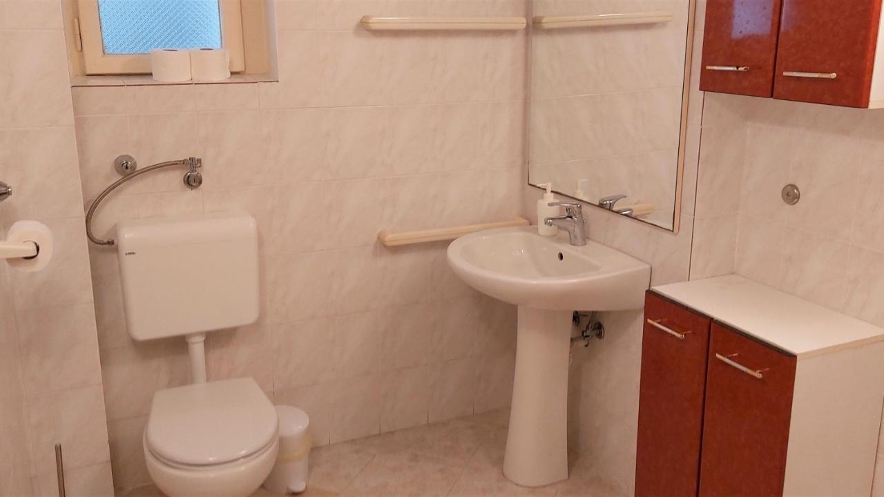 Apartman Crikvenica 30214 - Zulich 部屋 写真